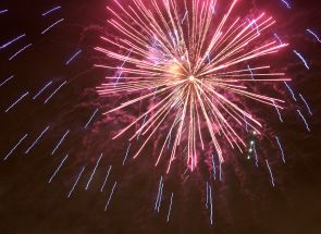New_Years_Eve_fireworks_Oulu_20121231_03